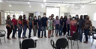 Discussões Acerca da Política de Assistência Social