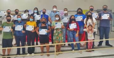 Entrega dos Certificados para os Garçons