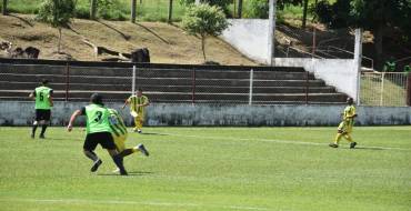Oriente lidera campeonato master com 3 vitórias e 18 gols