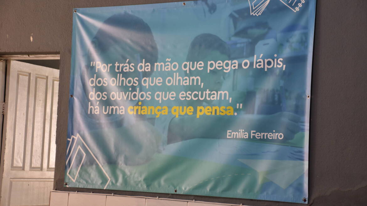 Programa Pequenos Cidadãos, Grandes Ideias realiza ação educativa em escola da zona rural de Alegre