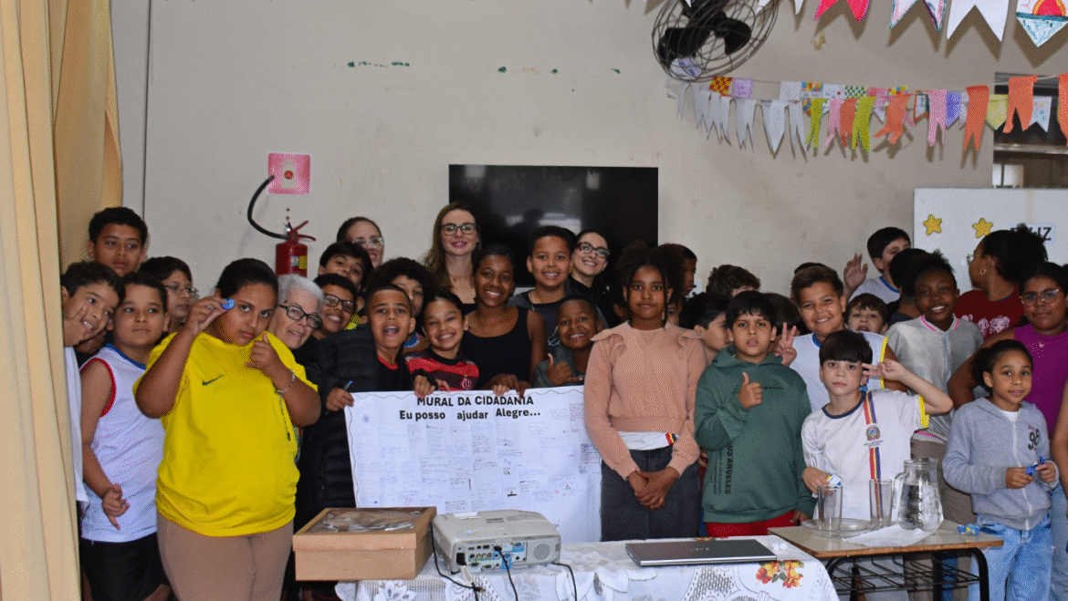 Programa Pequenos Cidadãos, Grandes Ideias realiza ação educativa com estudantes da EMEF “Professor Lellis”